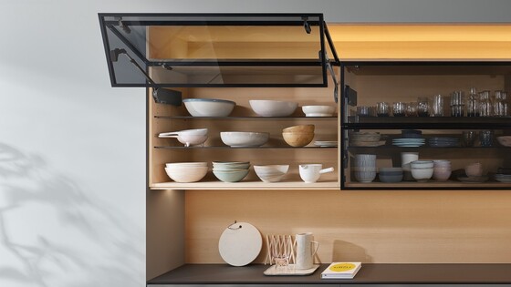 AVENTOS HF de Blum ouvre de nombreuses possibilités pour les meubles hauts