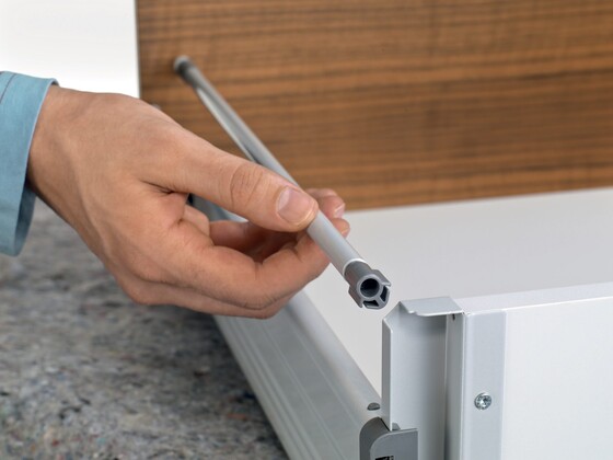 Як кріпити релігни до задньої стінки для TANDEMBOX plus