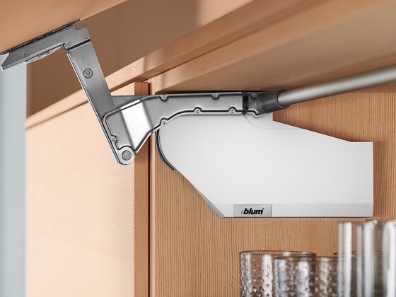 Cache pour porte relevable AVENTOS HS Blum