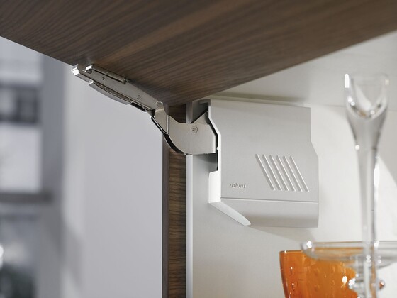 Cache blanc pour porte relevable AVENTOS HK-S Blum