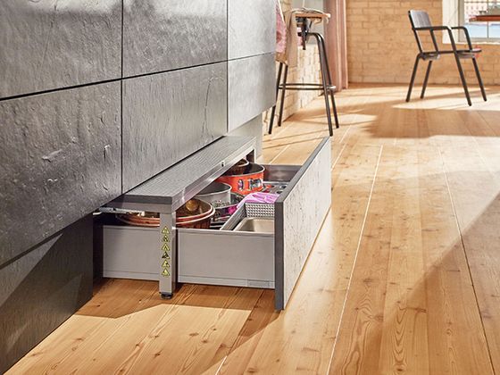 Le marchepied SPACE STEP de Blum avec le tiroir LÉGRABOX