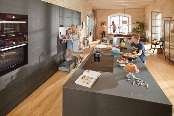 Le marchepied SPACE STEP de Blum dans la cuisine